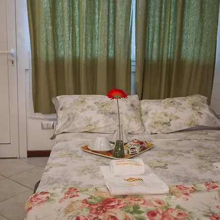 Holiday home Under San Luca In